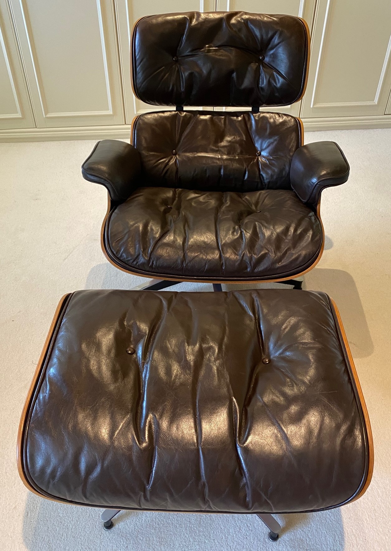 Seal Brown 1980s Herman Miller Eames Lounge Chair & Ottoman (3004